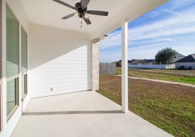 Homes for sale in Luling, LA | 225 Cove Pointe Dr, Luling, LA 70070 | MLS# 2529981