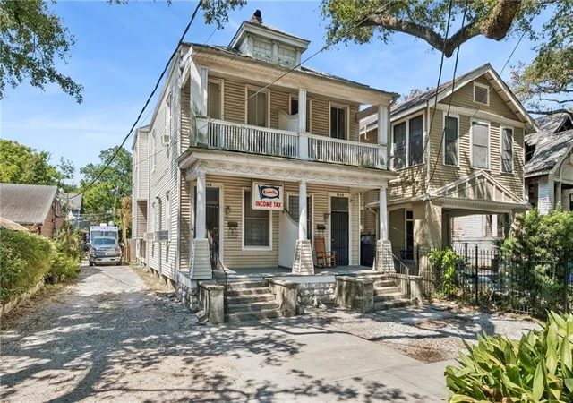 2nd image of 1516 18 S Carrollton Ave, New Orleans, LA 70118 | MLS# 2530227