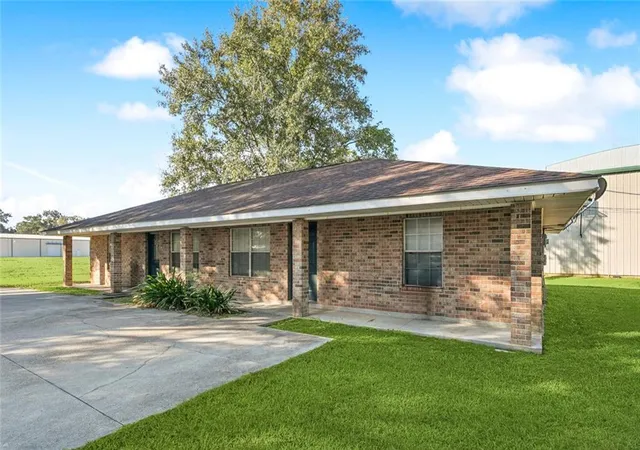 Photo 4 of House for sale at 14106 W Clb Deluxe Rd, Hammond, LA 70403 | MLS# 2529124 | Listing updated on 2026-07-29