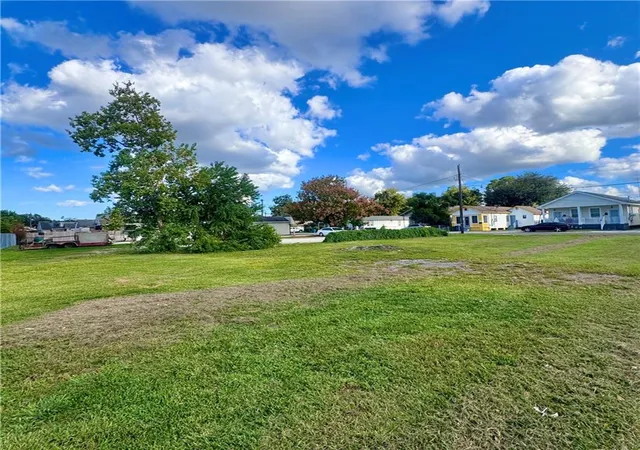 1st image of 961 12th St, Gretna, LA 70053 | MLS# 2530536