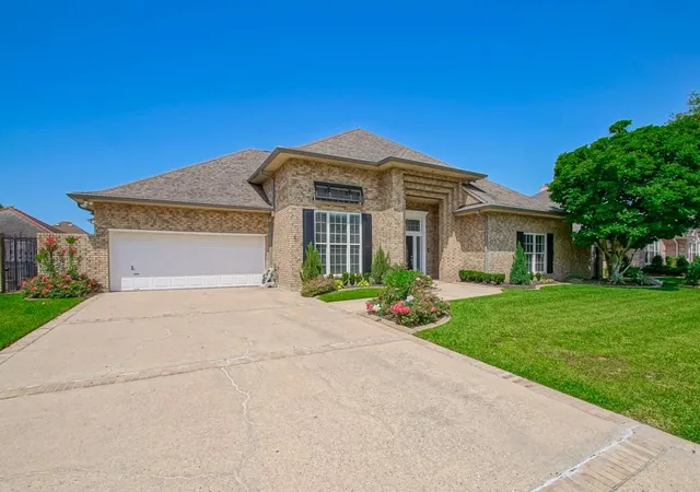 2nd image of 26 Oak Alley Blvd, Marrero, LA 70072 | MLS# 2530740