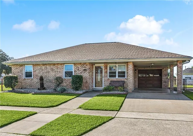 Photo 2 of Single family home for sale at 1804 Goldfinch Dr, Saint Bernard, LA 70085 | MLS# 2526746 | Listing updated on 2026-05-22