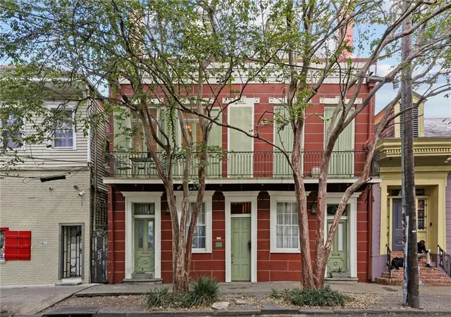 Homes for sale in New Orleans, LA | 835 Esplanade Ave #D, New Orleans, LA 70116 | MLS# 2529824