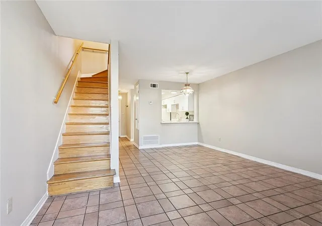 Homes for sale in Metairie, LA | 4125 Division St, Metairie, LA 70002