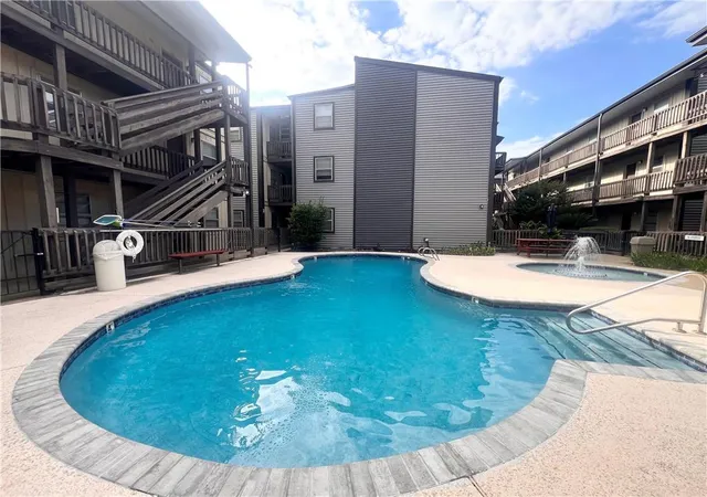 Homes for sale in Metairie, LA | 2301 Edenborn Ave #708, Metairie, LA 70001 | MLS# 2531048
