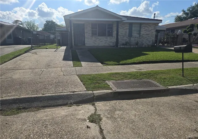 Homes for sale in New Orleans, LA | 4510 12 Rosemont Pl, New Orleans, LA 70126 | MLS# 2530643
