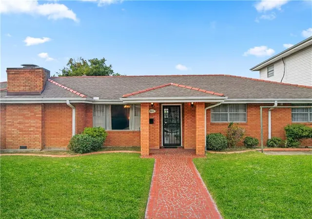 1st image of 511 9th St, Gretna, LA 70053 | MLS# 2531198