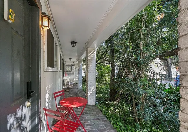 3rd image of 1921 Prytania St, New Orleans, LA 70130