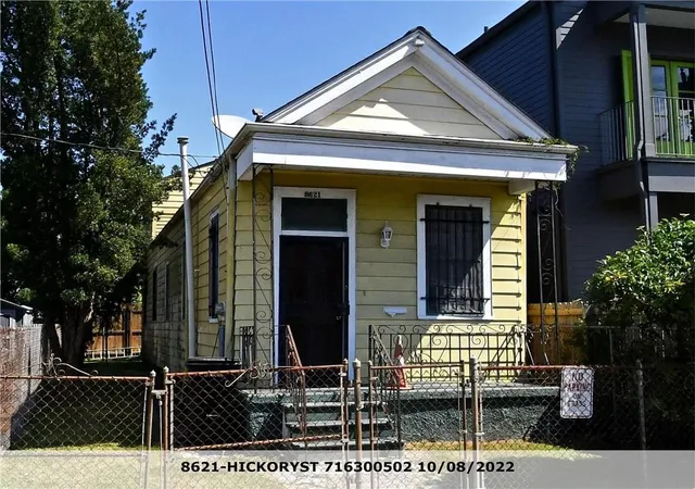 1st image of 8621 Hickory St, New Orleans, LA 70118 | MLS# 2532232