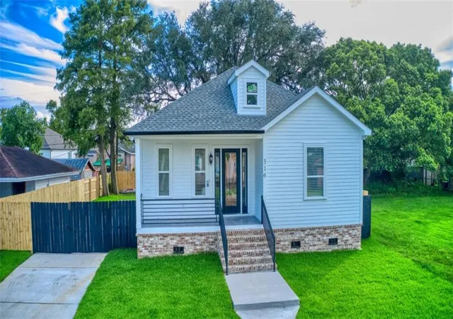 1st image of 316 Livinsgton Ave, Arabi, LA 70032 | MLS# 2528034