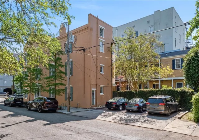 2nd image of 2200 Prytania Ave, New Orleans, LA 70130 | MLS# 2532124