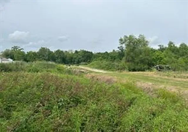 3rd image of 3201 Kelly Rd, Saint Bernard, LA 70085 | MLS# 2532491