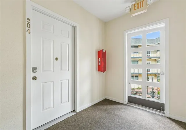 Listing Photo 4 - Condo for sale in building located at 7444Th St Charles Ave, New Orleans, LA 70118 - Unit #204