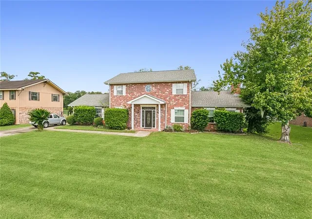 Homes for sale in Luling, LA | 5 5 Zee Ann Dr, Luling, LA 70070 | MLS# 2532506