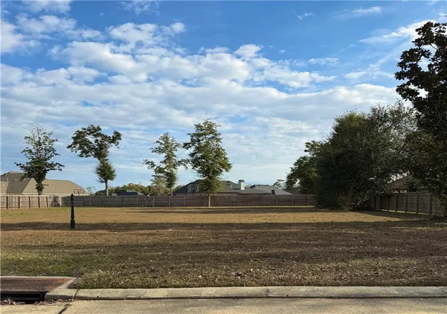 Photo 1 of Land for sale at 608 Dockside Dr, Slidell, LA 70461 | MLS# 2533181 | Listing updated on 2026-06-01