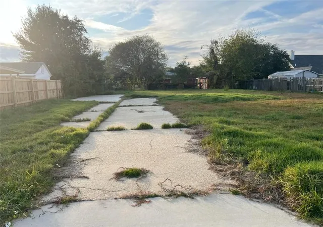 1st image of 725 Carricox St, Gretna, LA 70053 | MLS# 2533449