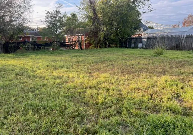 3rd image of 725 Carricox St, Gretna, LA 70053 | MLS# 2533449