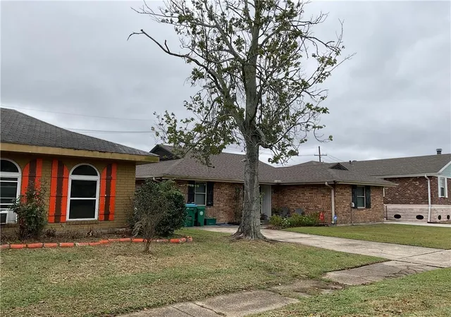 Homes for sale in Kenner, LA | 135 Miami Pl, Kenner, LA 70065 | MLS# 2533477
