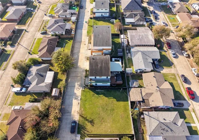 Homes for sale in Metairie, LA | 10 Homerun Ln, Metairie, LA 70003 | MLS# 2534118