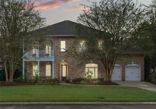 Homes for sale in New Orleans, LA | 50 Fairway Oaks Dr, New Orleans, LA 70131 | MLS# 2534294