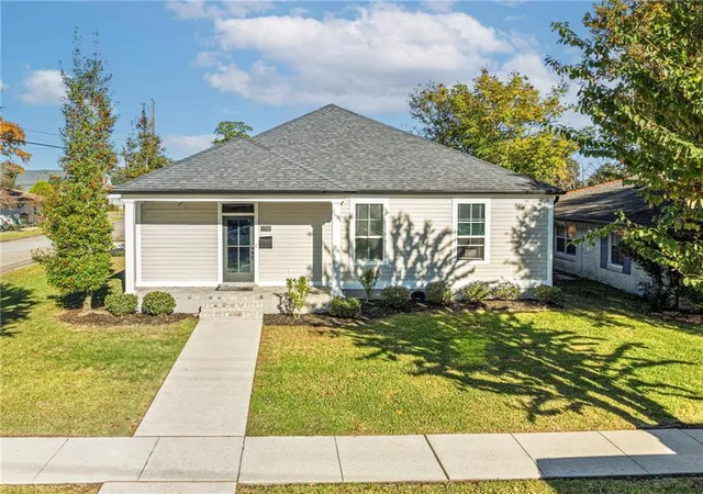 1st image of 1701 Thomas St, Gretna, LA 70053 | MLS# 2534509