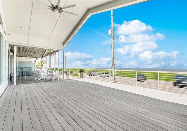Homes for sale in New Orleans, LA | 8116 Breakwater Dr, New Orleans, LA 70124 | MLS# 2534557