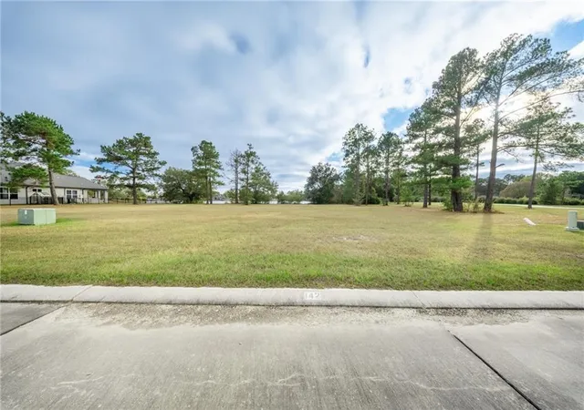 Photo 4 of Sale Pending at 604 Ramsey Spring Dr, Covington, LA 70435 | MLS# 2535177 | Listing updated on 2026-06-30
