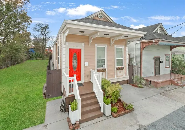 2nd image of 2326 Pauger St, New Orleans, LA 70116 | MLS# 2535125