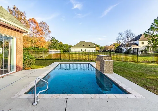 Homes for sale in New Orleans, LA | 57 Fairway Oaks Dr, New Orleans, LA 70131 | MLS# 2535677