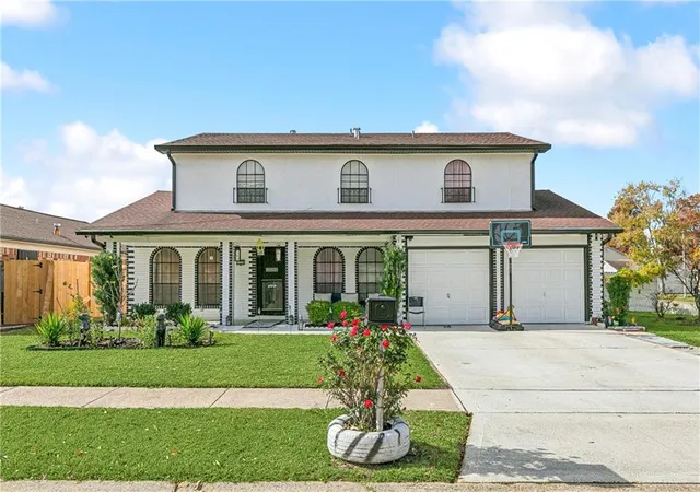 Homes for sale in Harvey, LA | 2700 Sandero Del Este St, Harvey, LA 70058 | MLS# 2535684