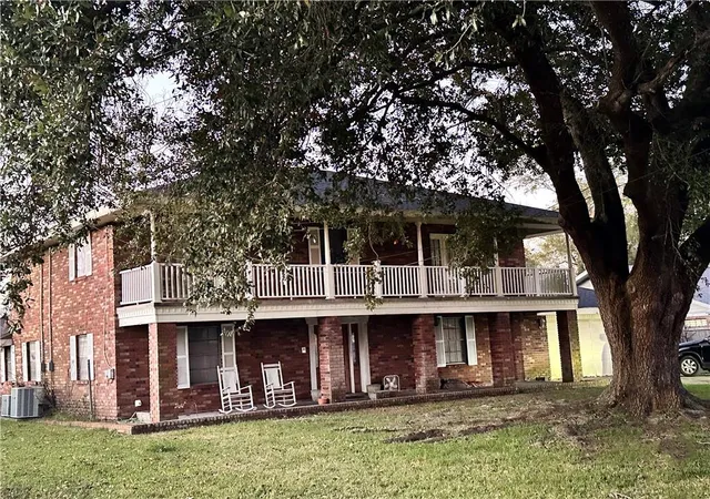 Homes for sale in Luling, LA | 412 Oak Ln, Luling, LA 70070 | MLS# 2535813