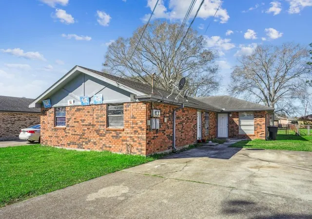 Homes for sale in Belle Chasse, LA | 116 Lartigue St, Belle Chasse, LA 70037 | MLS# 2535978