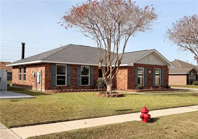 Homes for sale in La Place, LA | 264 Oak Point Dr, La Place, LA 70068 | MLS# 2536450