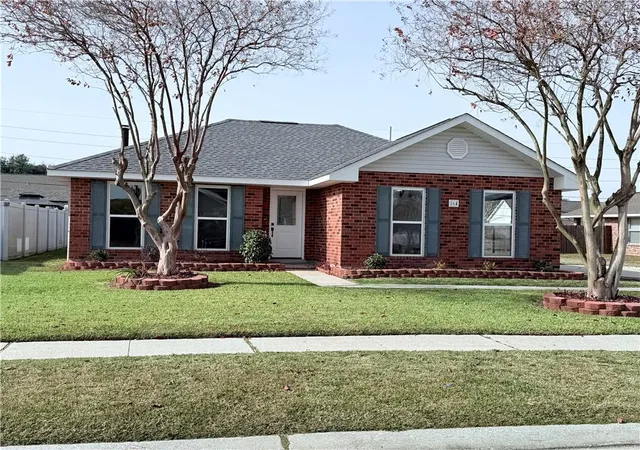 Homes for sale in La Place, LA | 264 Oak Point Dr, La Place, LA 70068 | MLS# 2536450
