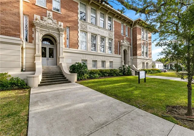 2nd image of 800 N Rendon St #101, New Orleans, LA 70119 | MLS# 2536473