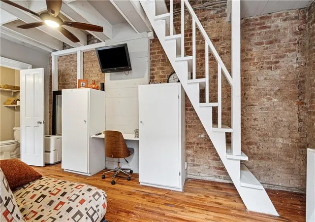 2nd image of 631 Saint Peter St, New Orleans, LA 70116