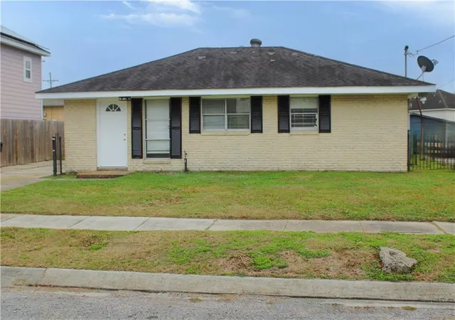 Homes for sale in New Orleans, LA | 4022 Prentiss Ave, New Orleans, LA 70126 | MLS# 2536662