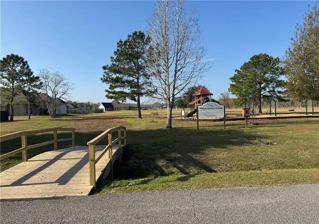 Homes for sale in Hahnville, LA | 103 General Taylor Dr, Hahnville, LA 70057 | MLS# 2536509