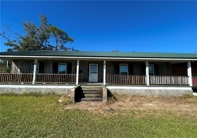 Homes for sale in Galliano, LA | 310 W 163rd St, Galliano, LA 70354 | MLS# 2530858