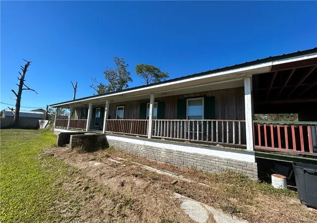 Homes for sale in Galliano, LA | 310 W 163Rd St, Galliano, LA 70354 | MLS# 2530858