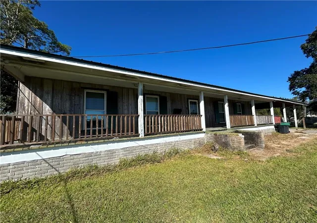 Homes for sale in Galliano, LA | 310 W 163Rd St, Galliano, LA 70354 | MLS# 2530858