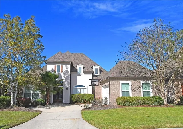 Homes for sale in Harvey, LA | 3419 Heatherwood Dr, Harvey, LA 70058 | MLS# 2536900