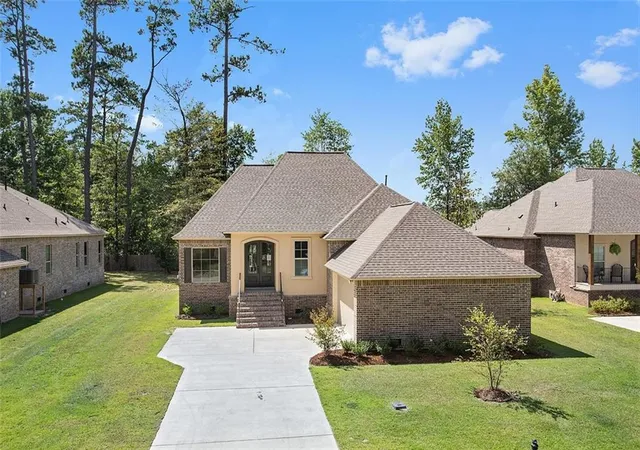 Homes for sale in Covington, LA | 622 Lakewood Northshore Dr, Covington, LA 70433 | MLS# 2536722