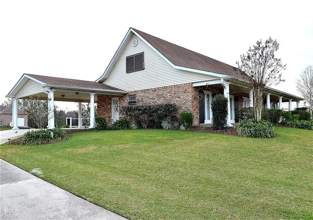Homes for sale in Marrero, LA | 5351 Pitre St, Marrero, LA 70072 | MLS# 2536573