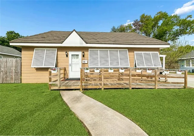 Homes for sale in Norco, LA | 347 Goodhope St, Norco, LA 70079 | MLS# 2536868