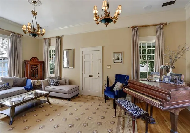 4th image of 332 Walnut St, New Orleans, LA 70118 | MLS# 2536821