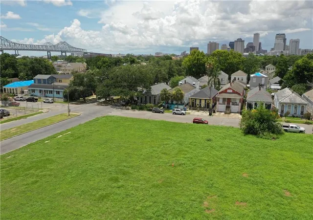 1st image of 637 Thayer St, New Orleans, LA 70114 | MLS# 2537609