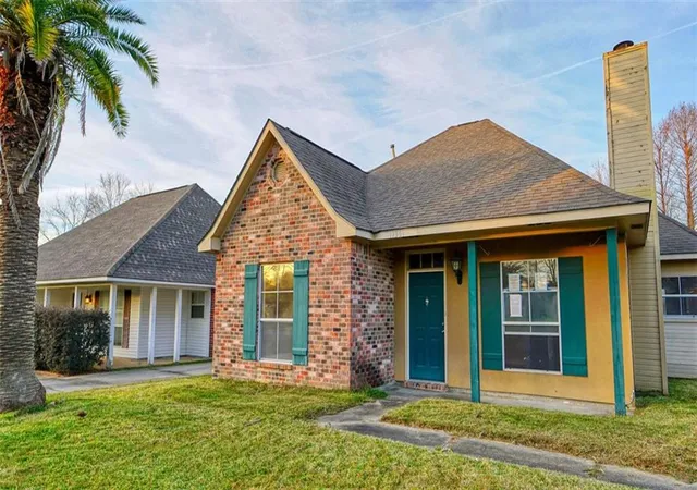 2nd image of 17351 Lake Iris Ave, Baton Rouge, LA 70817 | MLS# 2537726