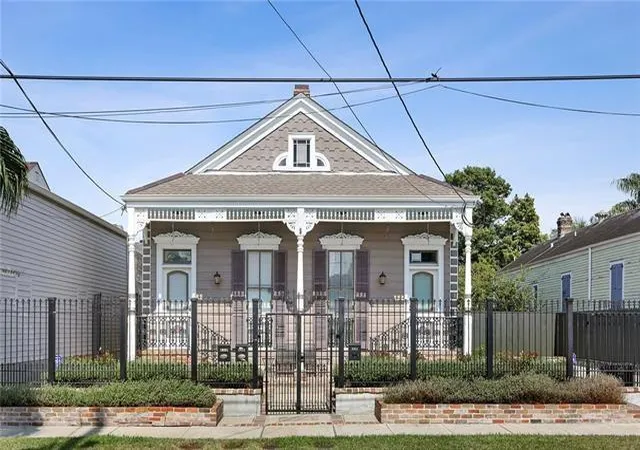 1st image of 3921 Palmyra St, New Orleans, LA 70119 | MLS# 2537807