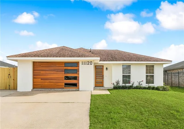 Homes for sale in New Orleans, LA | 11120 Woodvine Ln, New Orleans, LA 70128 | MLS# 2538181